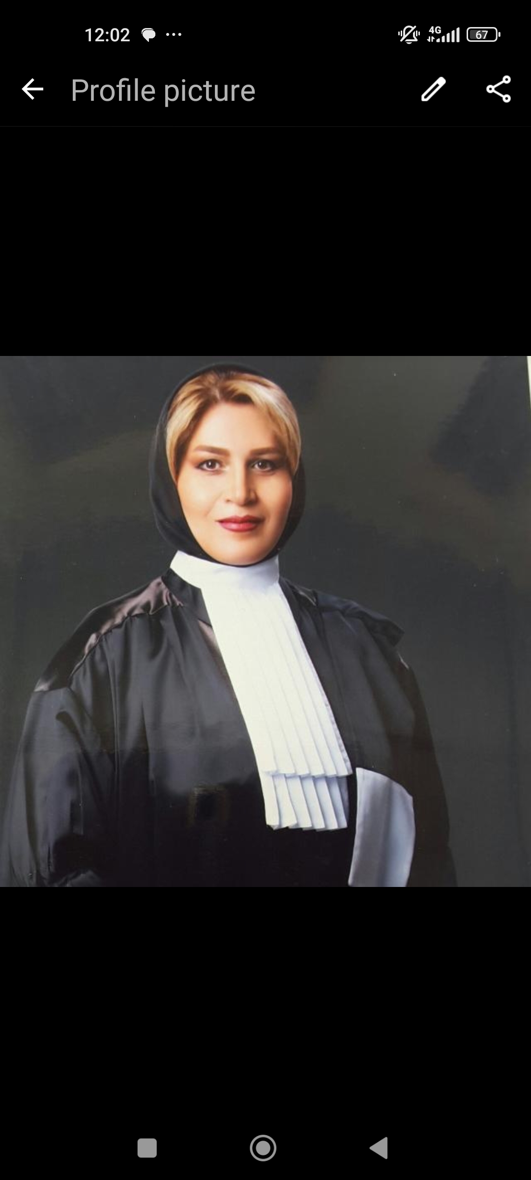 مینو مداح پور 